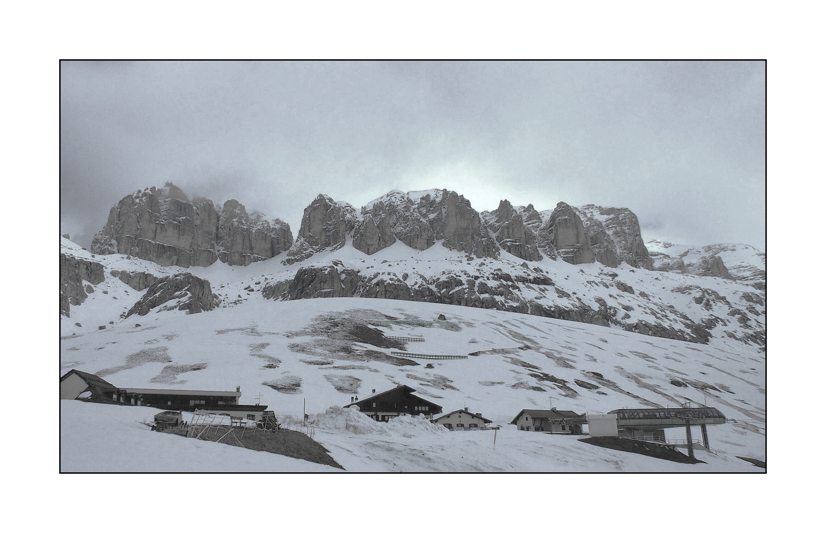 Pordoi-Pass im Winterkleid