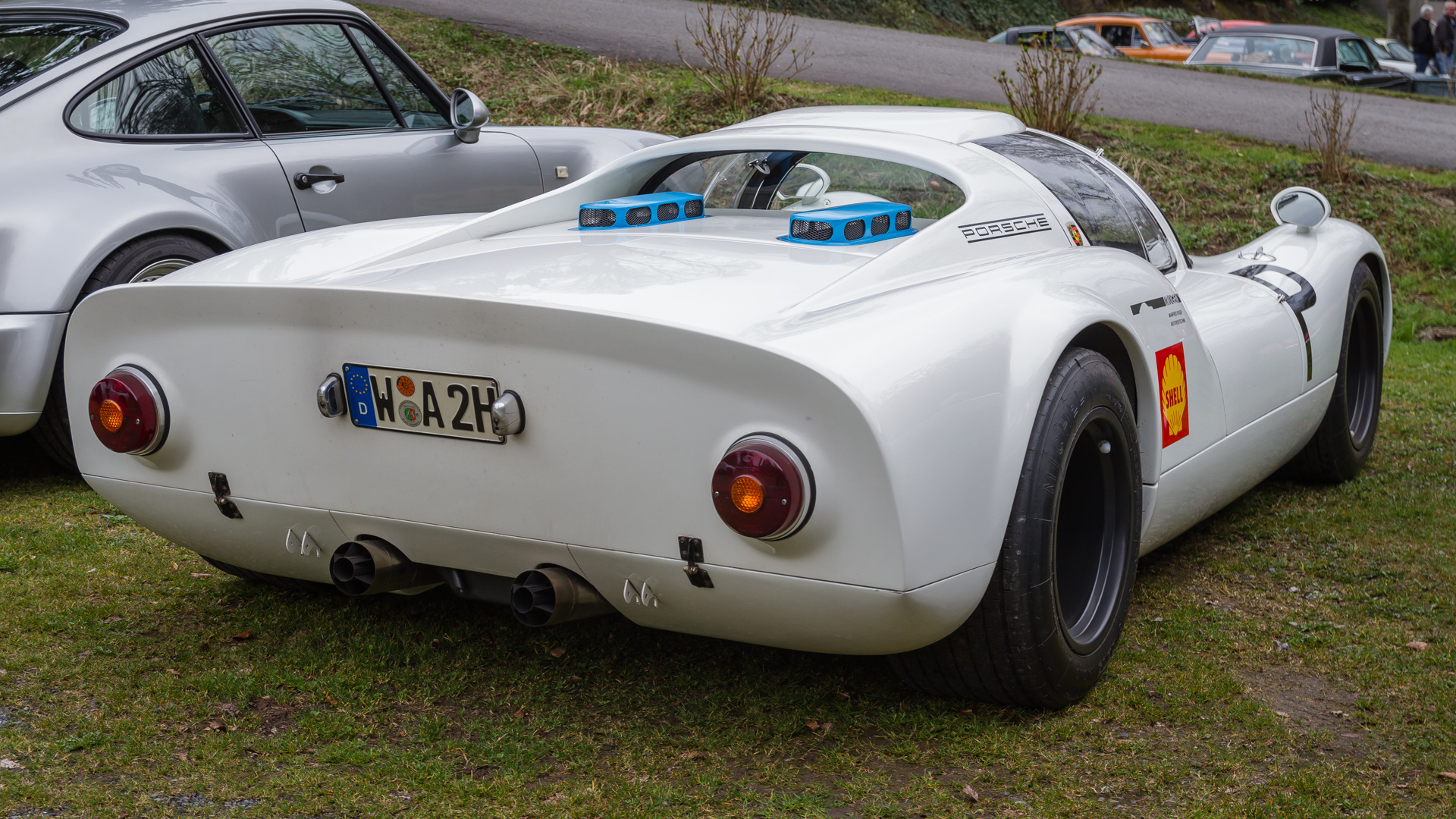 Porsche 910