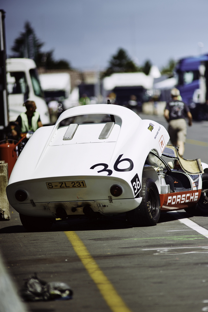 Porsche 910