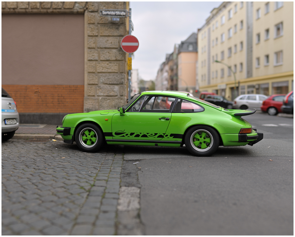 Porsche 911 Carrera 2.7