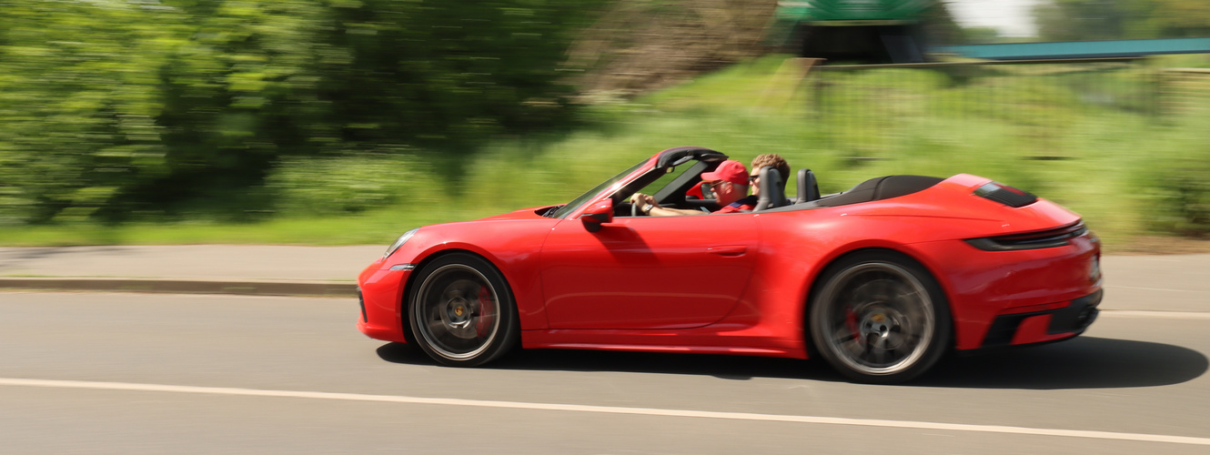 Porsche 911 Carrera 4 GTS Cabriolet