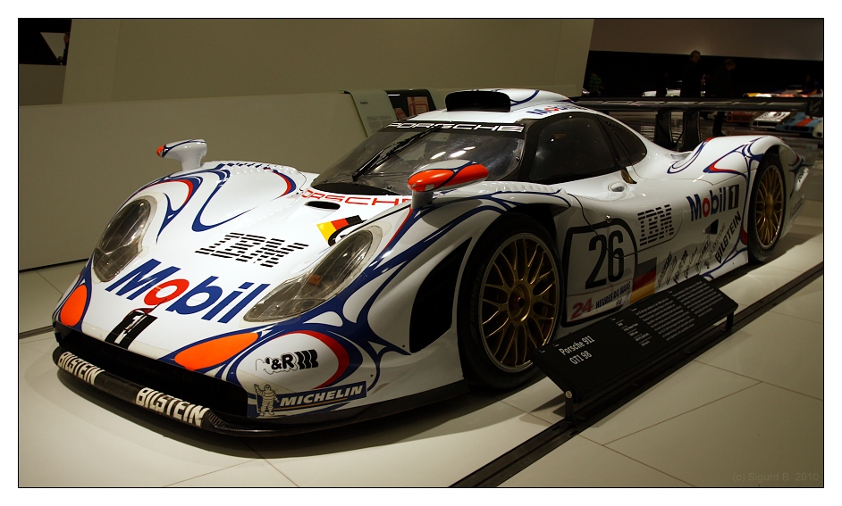 Porsche 911 GT1 1998