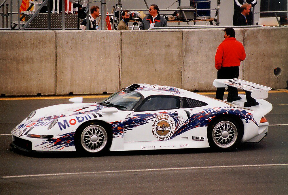 Porsche 911 GT1...