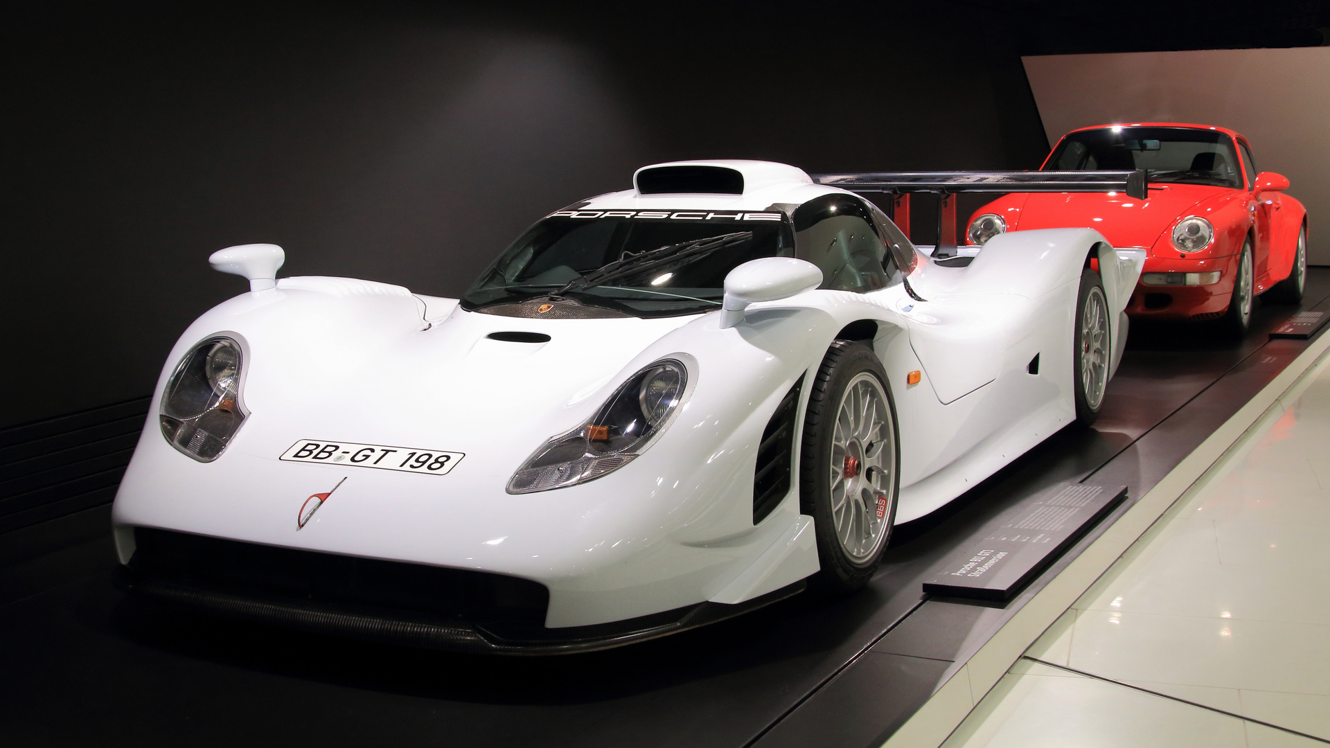 Porsche 911 GT1 '98