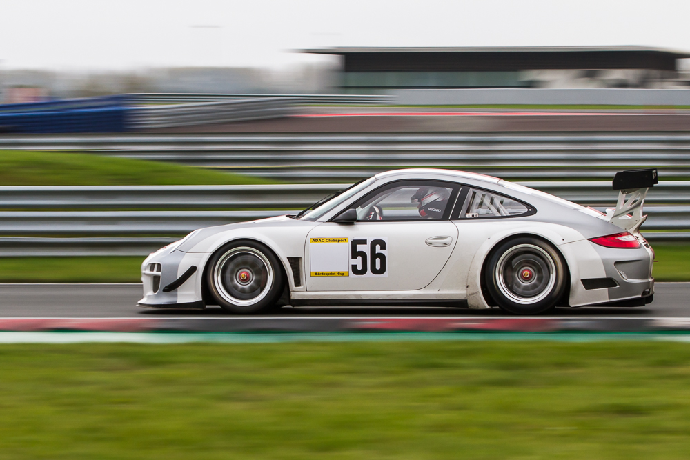 Porsche 911 GT3 R beim Bördesprint Cup Oscherleben 2015