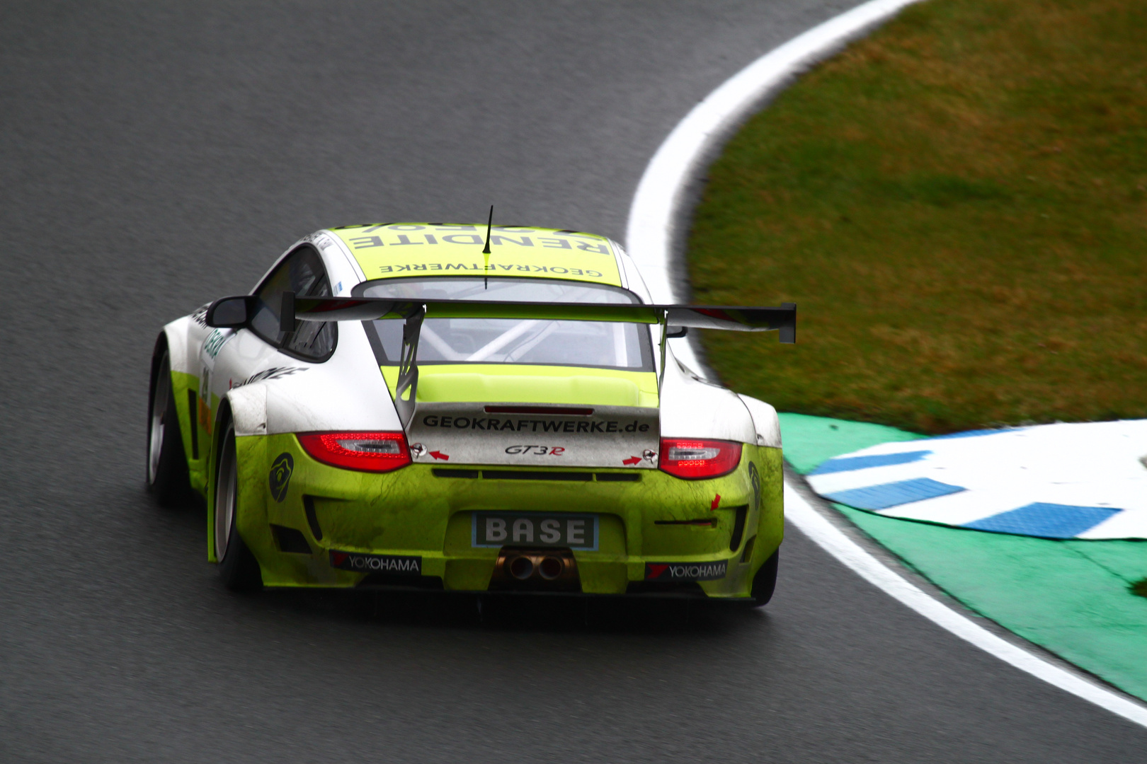 Porsche 911 GT3 R Nicki Thiim/Robert Rennauer