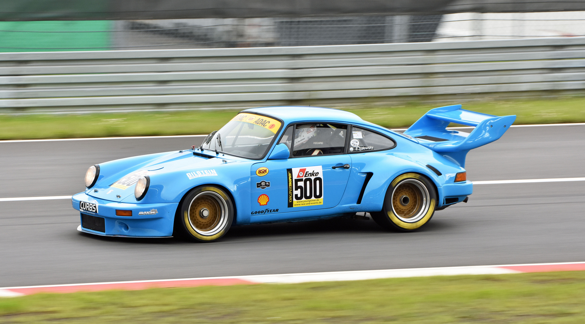 Porsche 911 RSR 