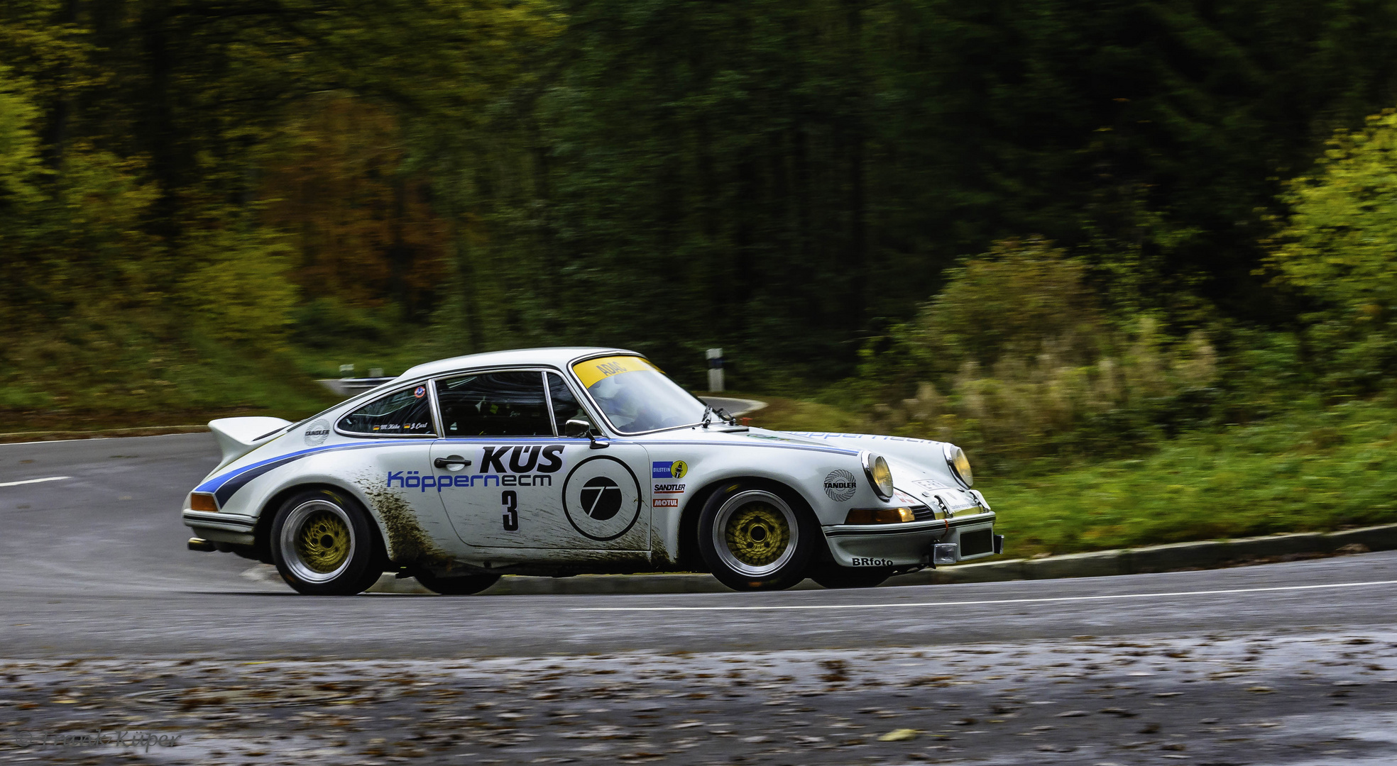 Porsche 911RS  im Herbstwald