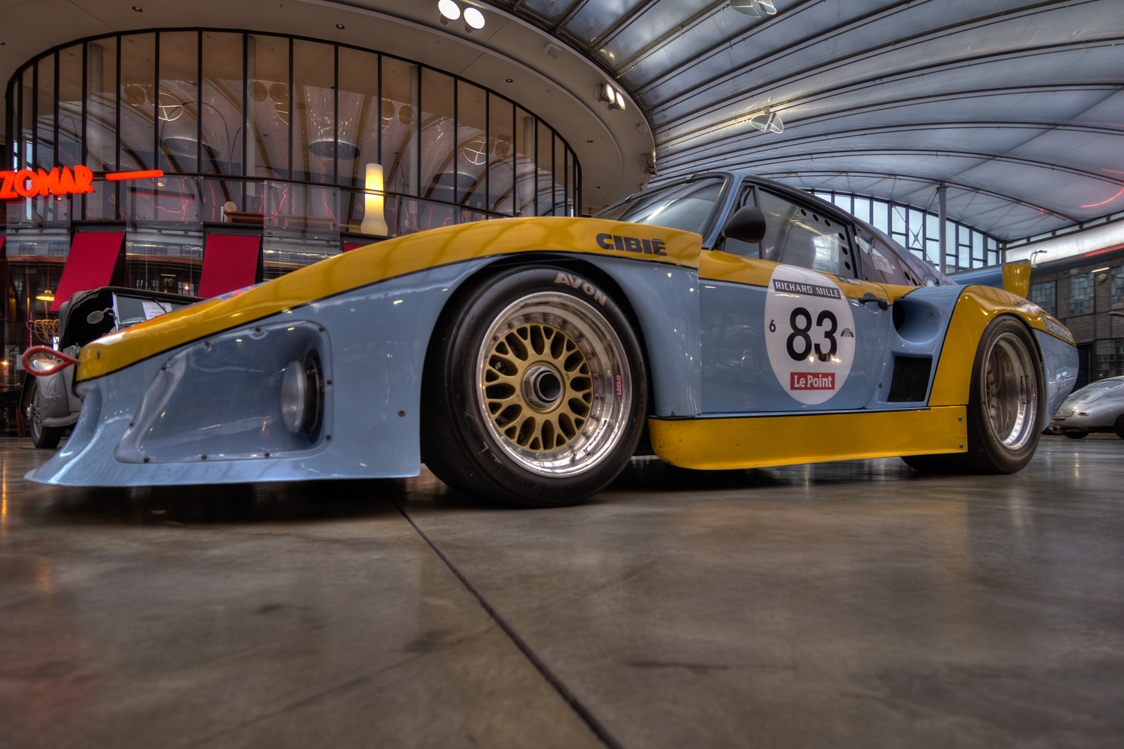 Porsche 935 JLP Racing / USA-V10