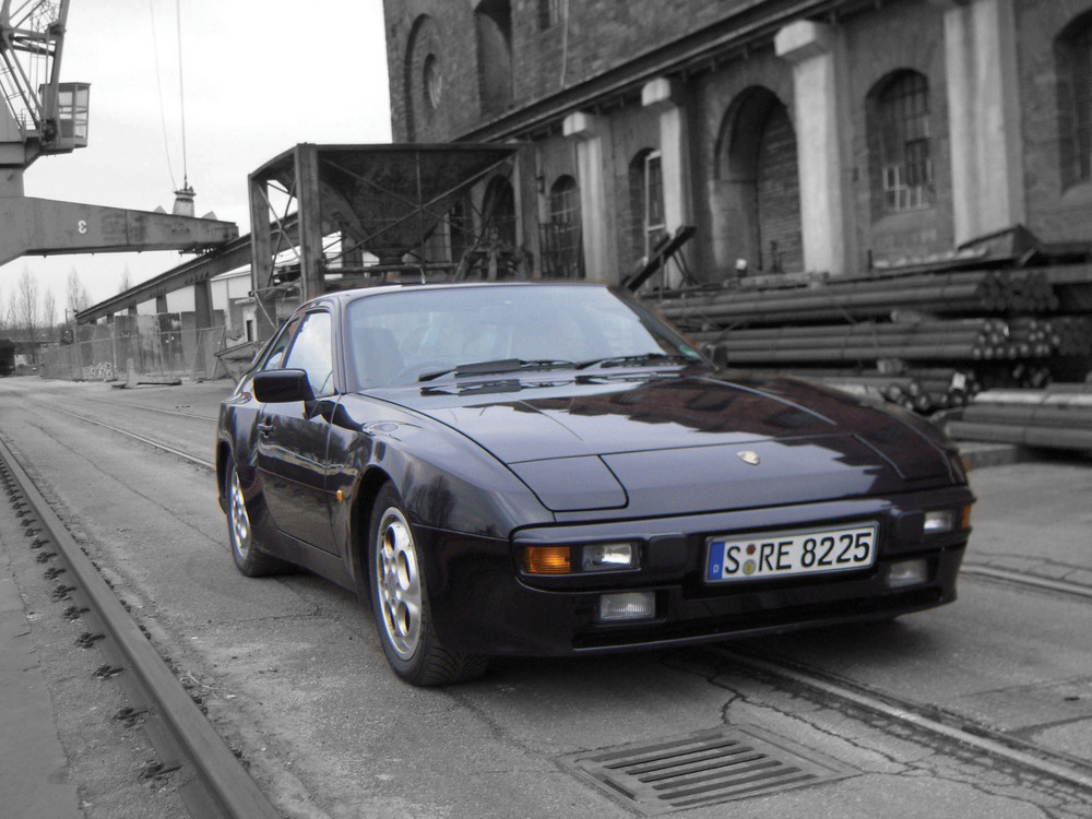 Porsche 944 im Rheinhafen Karlsruhe