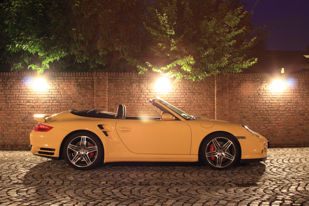 Porsche 997 Cabrio Turbo bei Nacht