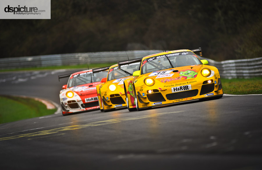 PORSCHE ACTION IN DER HATZENBACH