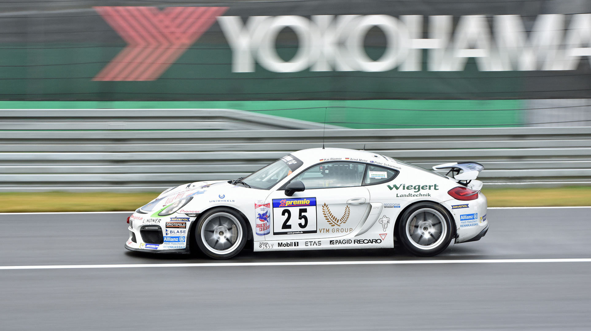 Porsche Cayman GT4 CS 