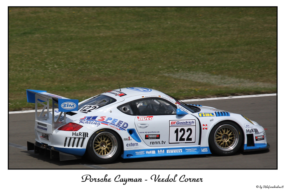 Porsche Cayman RSR - Veedol Corner