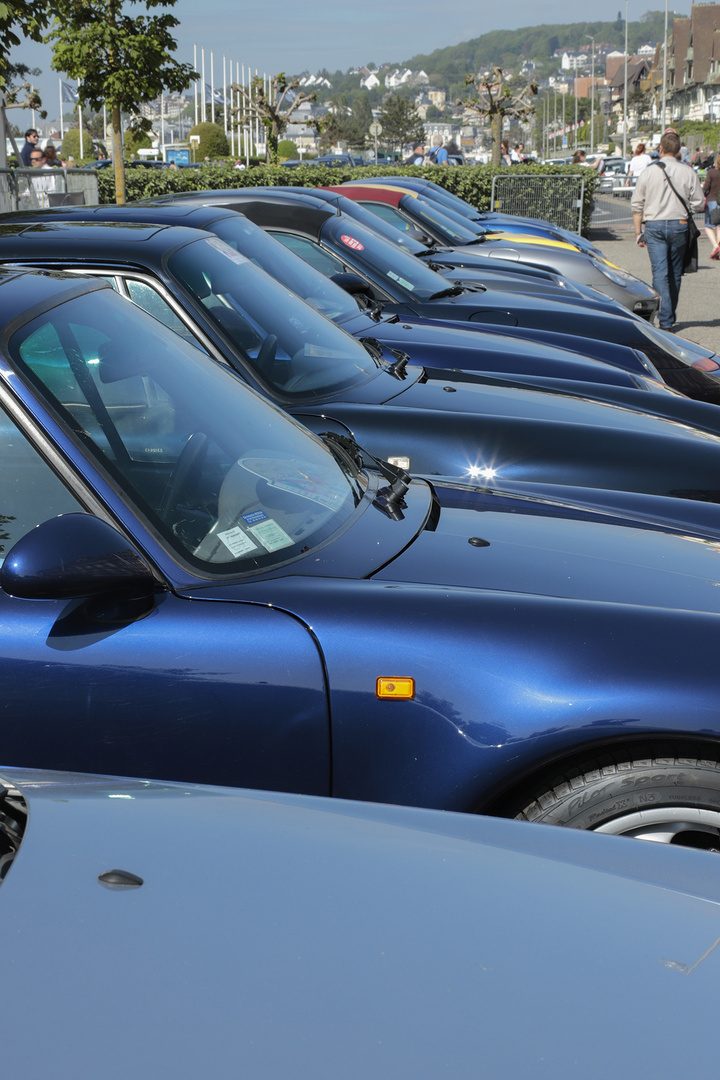 Porsche in blau