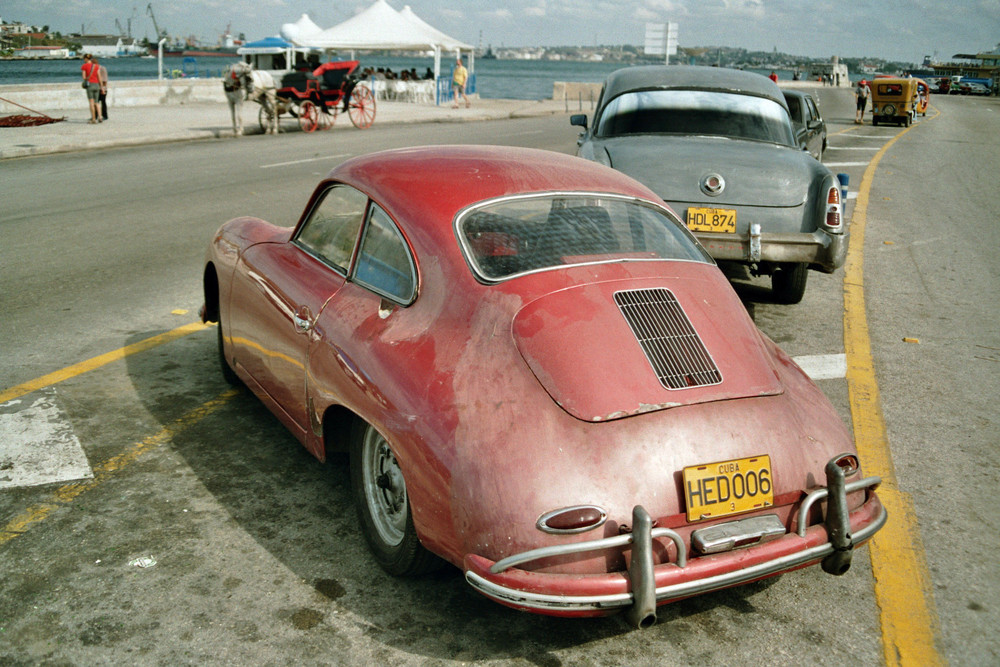 Porsche in Havana