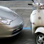 Porsche kontra Vespa