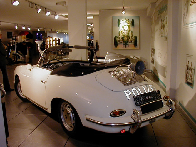 Porsche Polizeifahrzeug