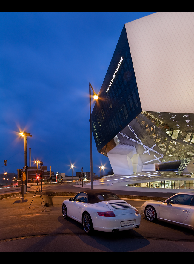 ~ ~ ~ Porsche Zentrum Stuttgart ~ ~ ~