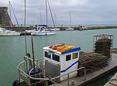 Port de Château d’Oléron – Plate chargée de poches d’huîtres