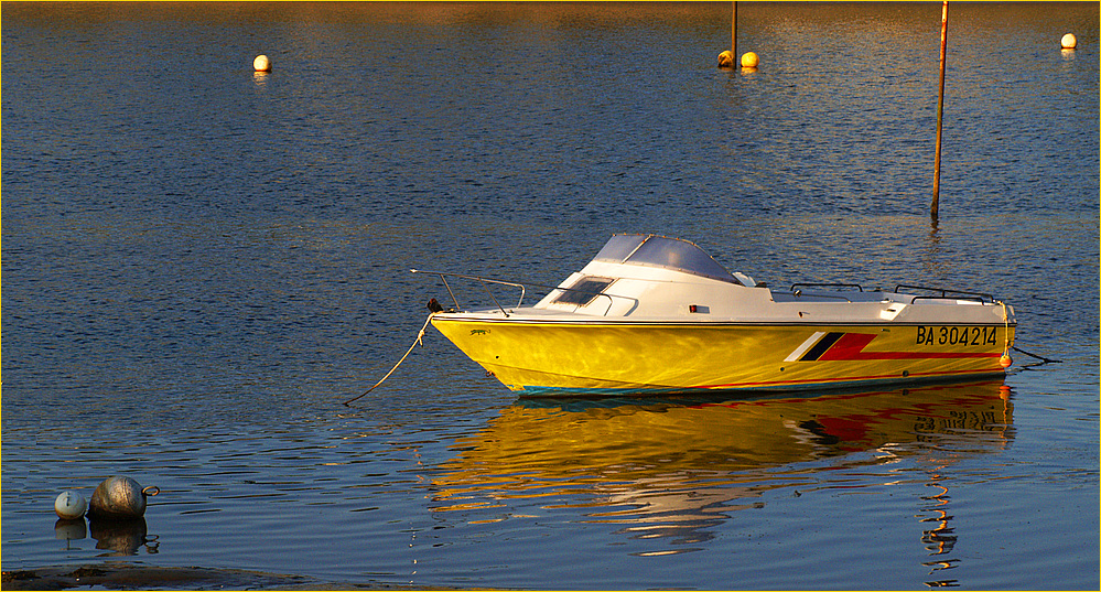 Port de Mimizan - Le bateau jaune