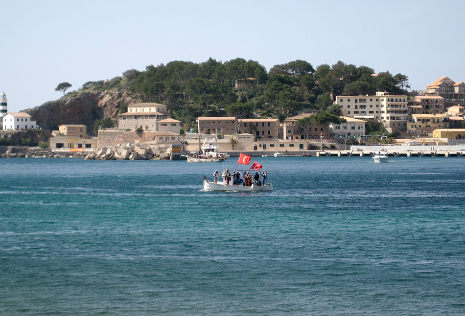 Port de Sóller: Moros, empavesados