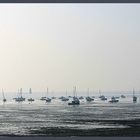 Port d'échouage dans la brume