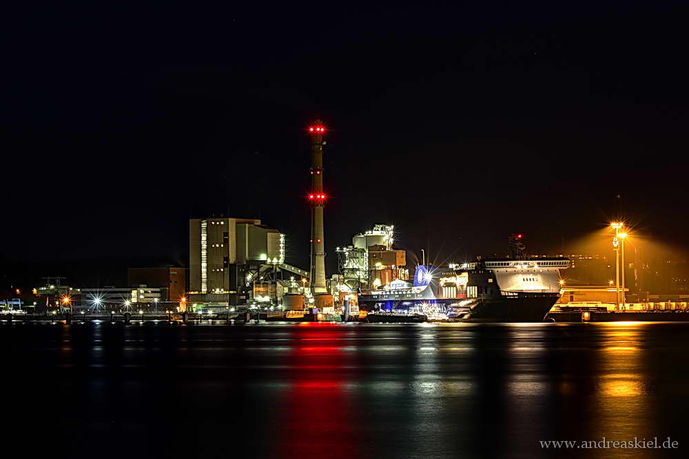 ... Port of Kiel ...