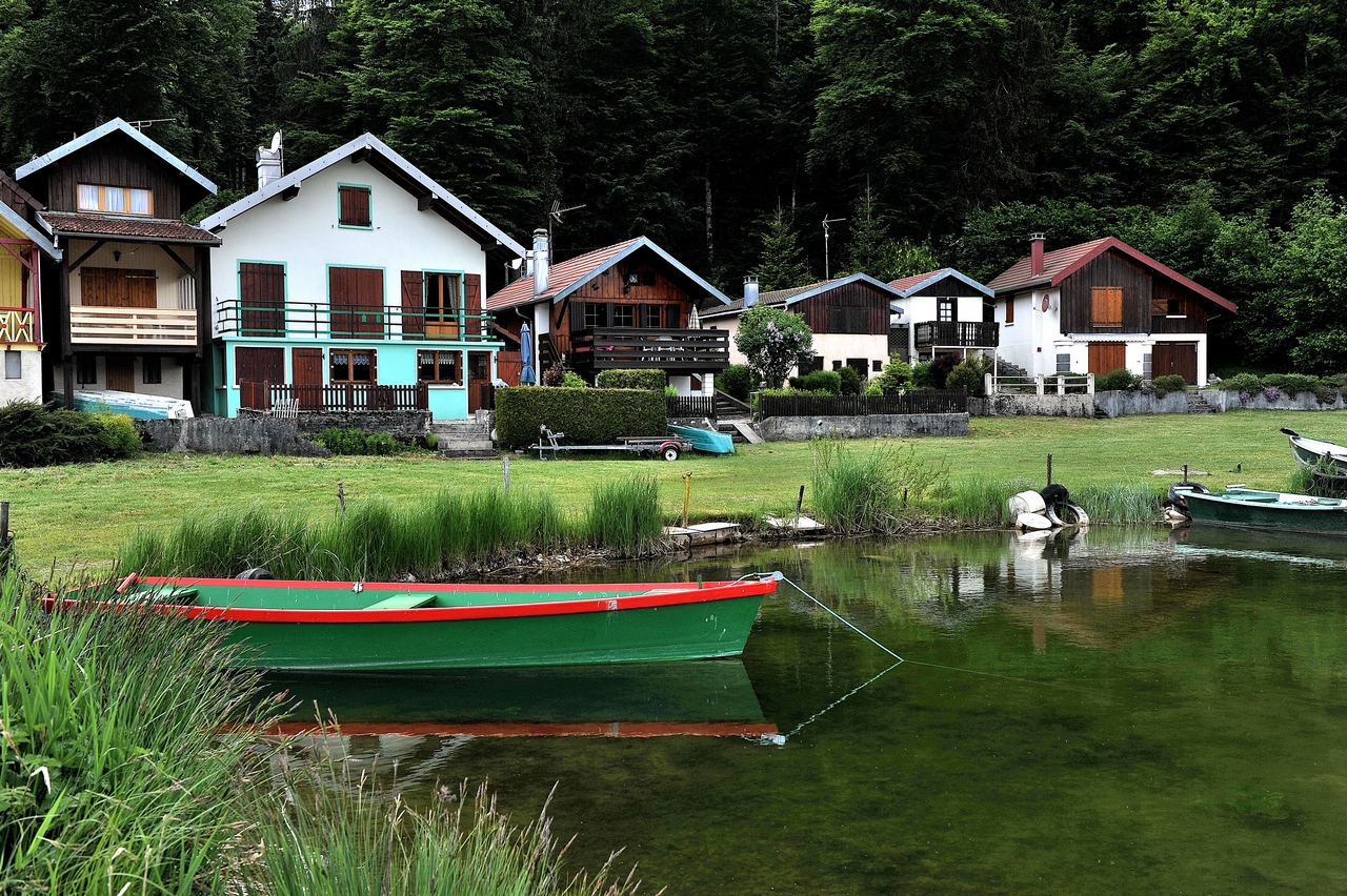 Port Titi ( Lac de Saint Point )