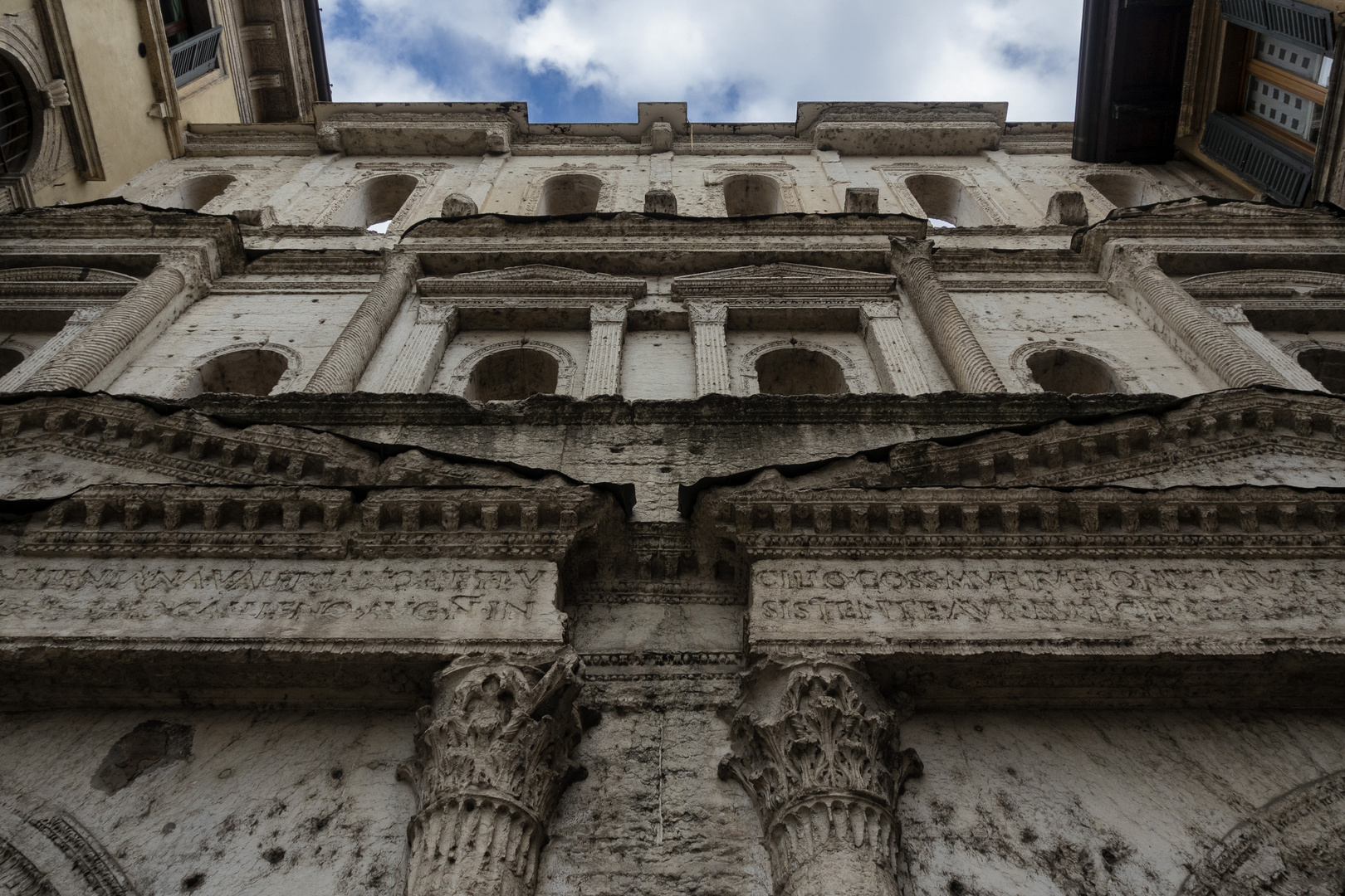 Porta Borsari, Verona