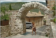 Porta dell'Arce, arco Romano