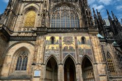 Porta d'oro, Basilica di San Vito, Praga