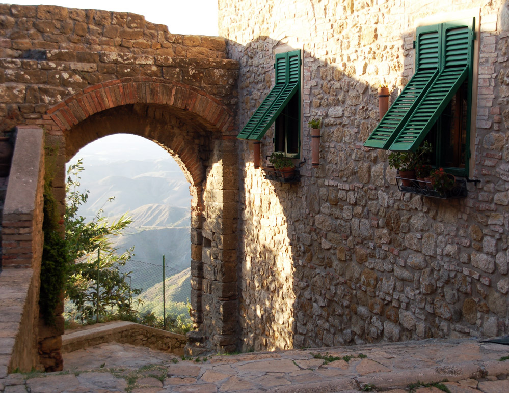 Porta Menseri - Ausblick aus Volterra