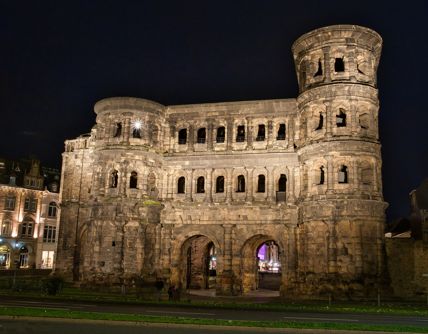 Porta Nigra bei Nacht 1