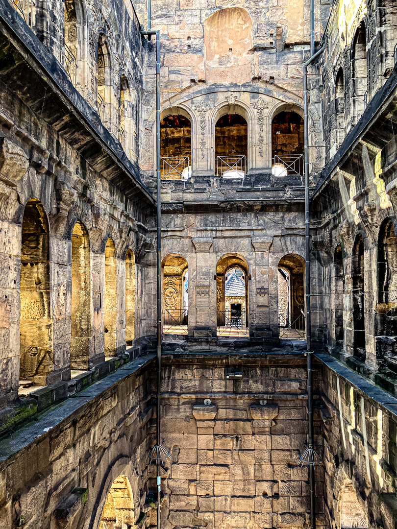 Porta Nigra, Einblick