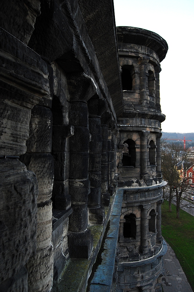 Porta Nigra (Seitenansicht)