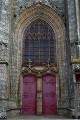 Portail de la collégiale St Aubin