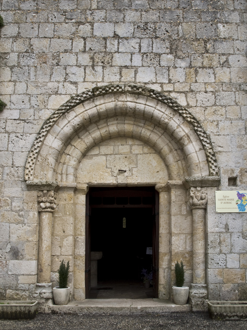 Portail d’entrée de l’Eglise Saint-Marie