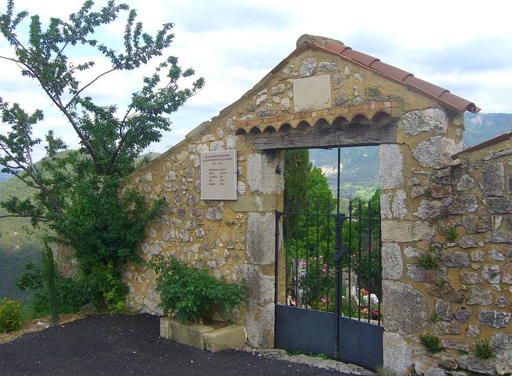 Portail du lieu de paix de LEMPS (Drôme)