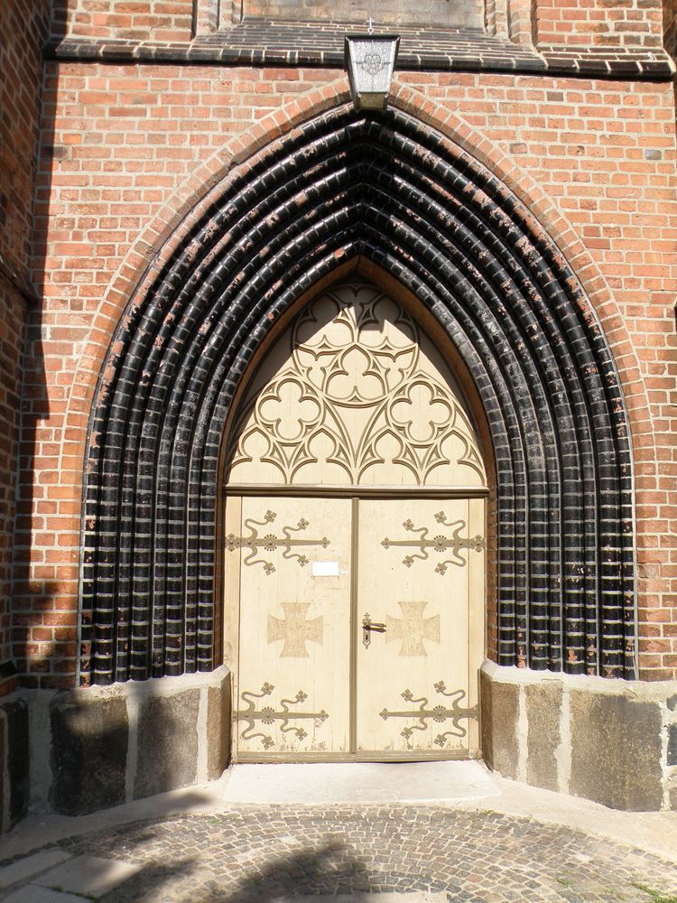 Portal der Kirche