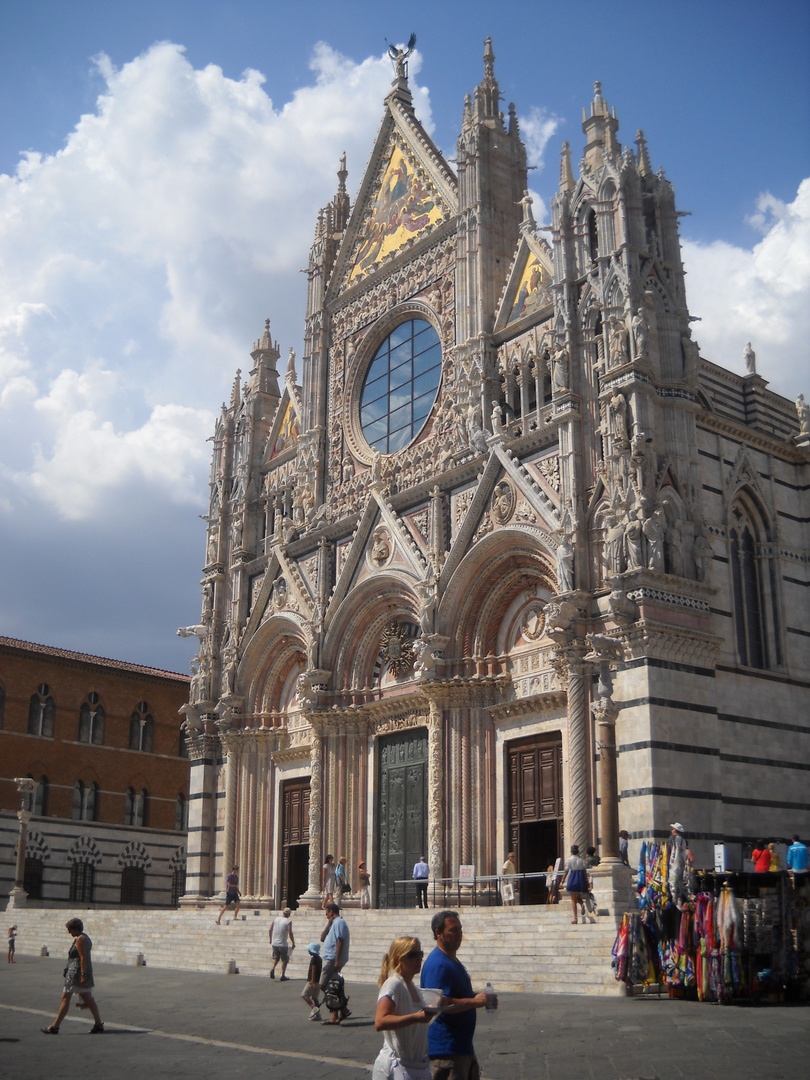 Portal des Doms von Siena