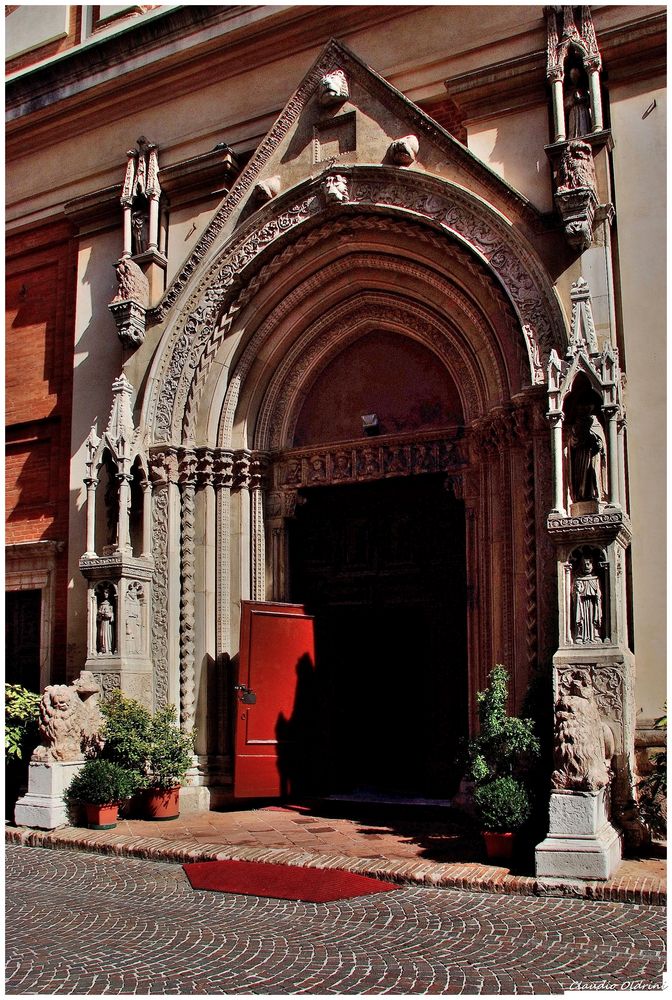 Portal S.Agostino church