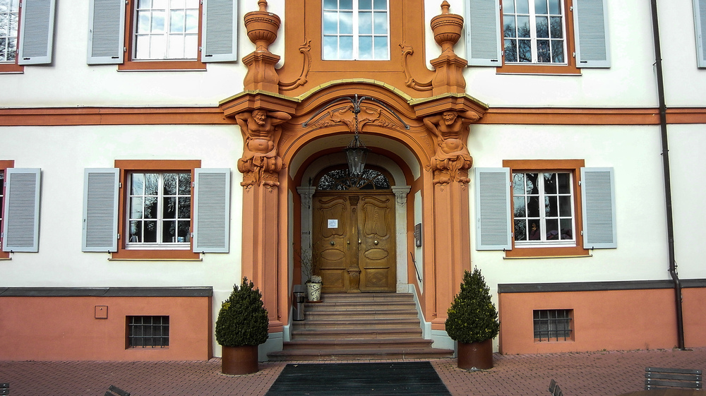Portal vom Haupthaus des Schloß Beugen