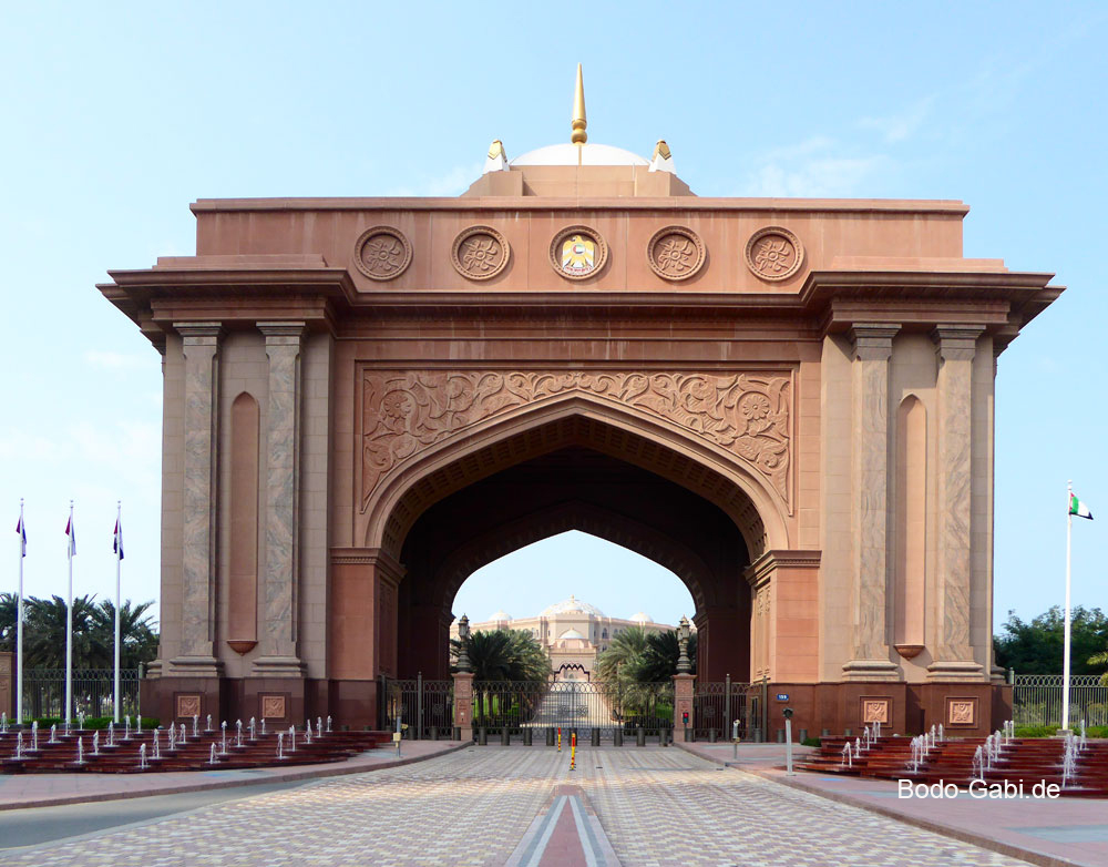 Portal zum Emirates Palace