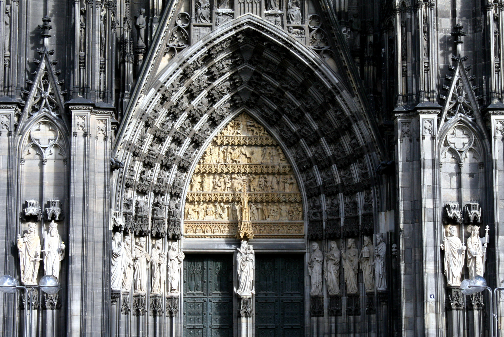 Portal zum Kölner Dom