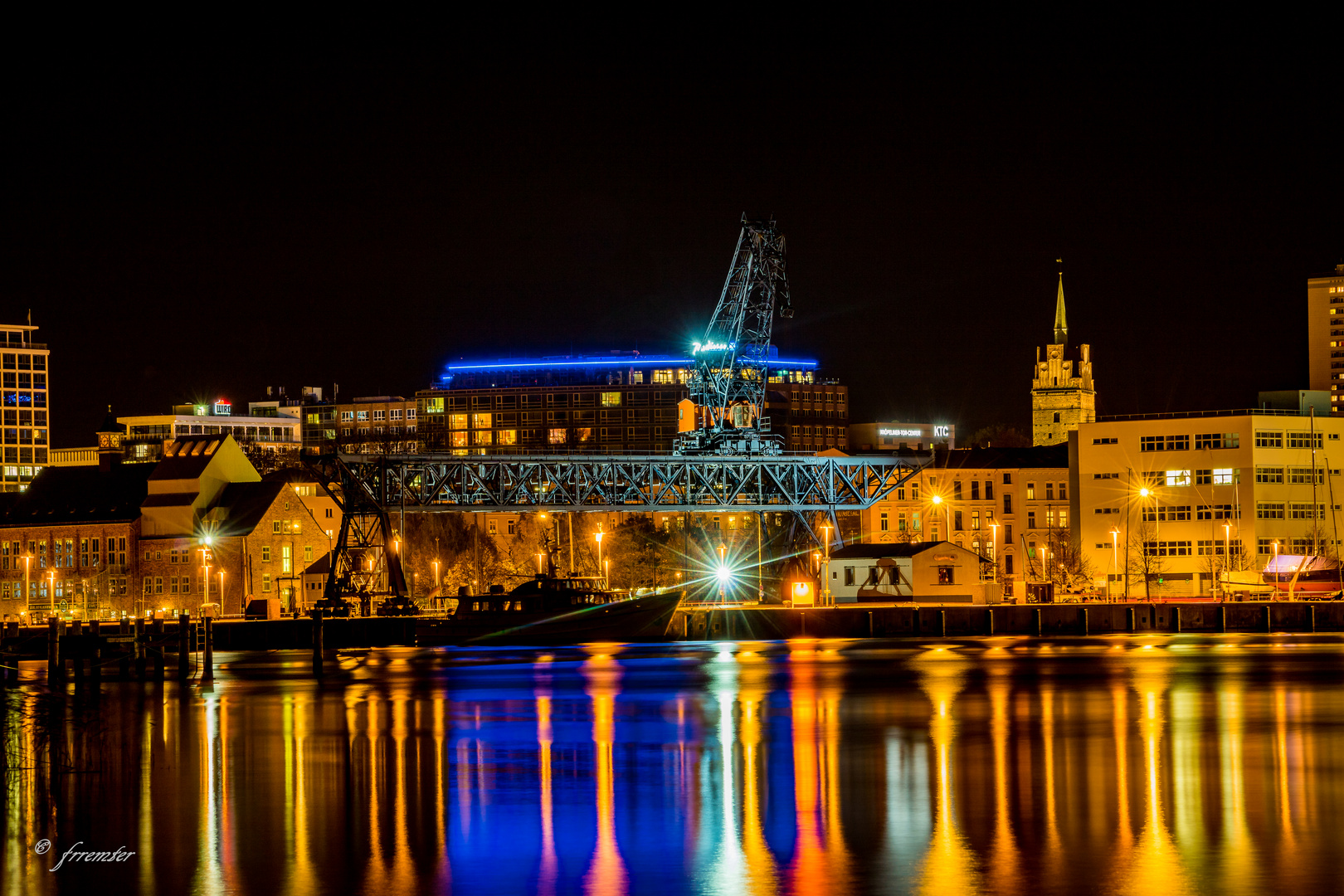 Portalkran zum Museumshafen Rostock