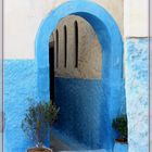 porte bleue