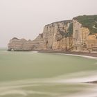 Porte d'Amont (Falaise d'Amont)  und Notre-Dame-de-la-Garde in Etretat