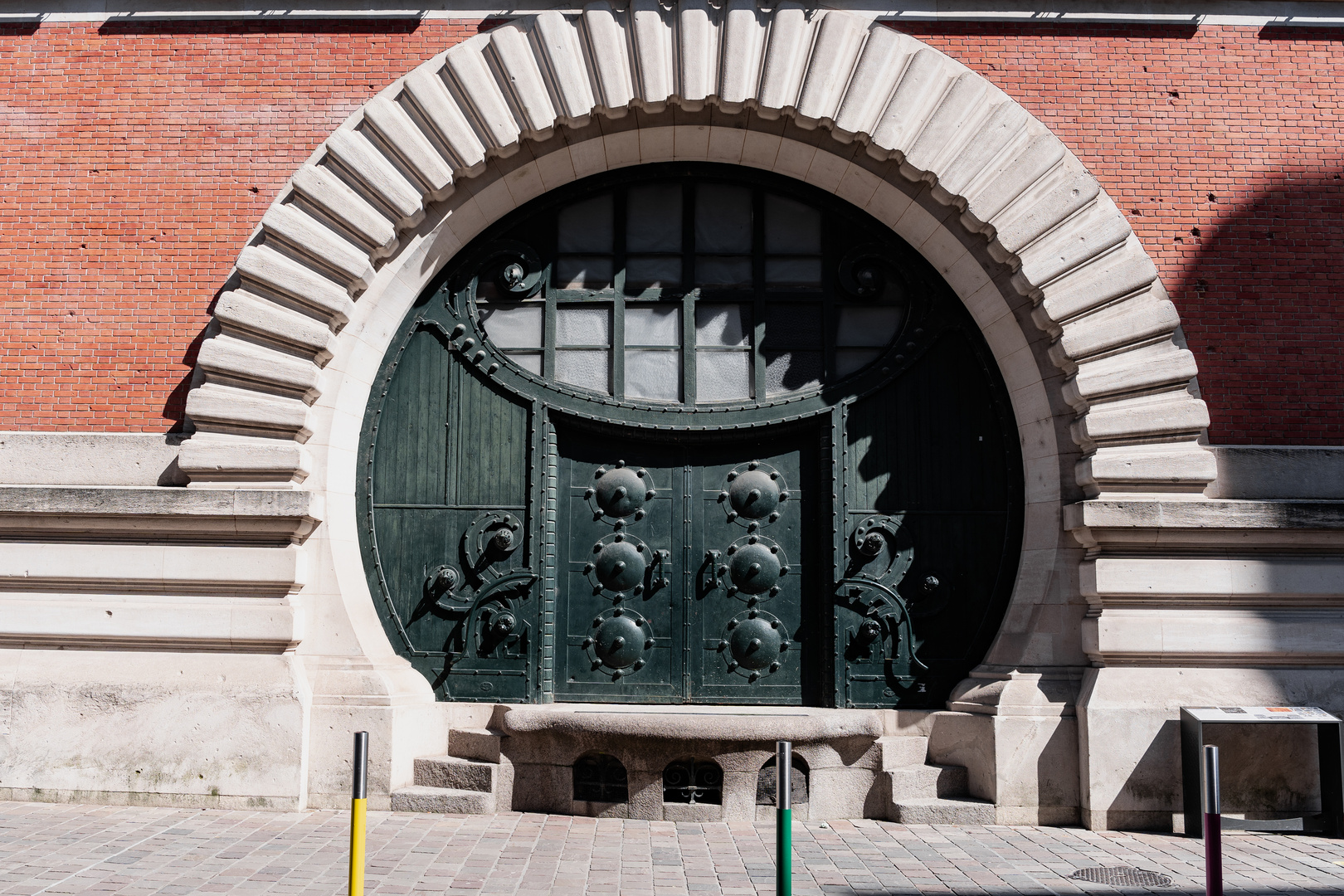 Porte du musée du champagne-1