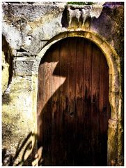 Porte secrète. 2